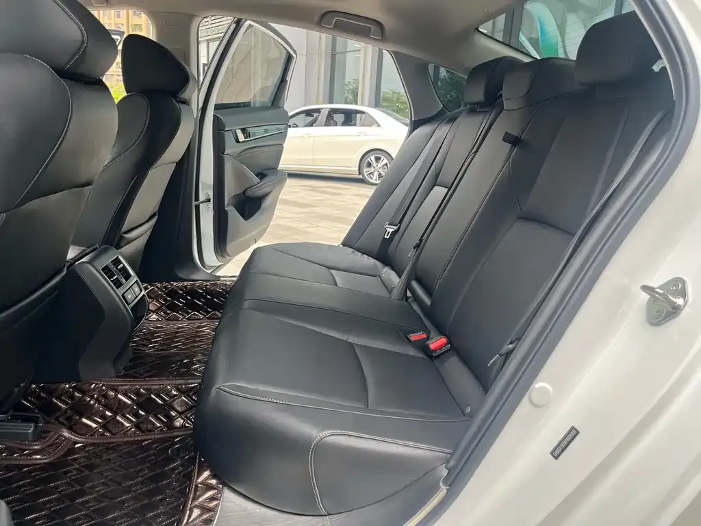 Honda Accord — фото 6