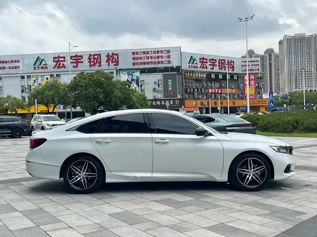 Honda Accord — фото 2
