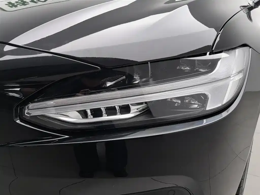 Volvo S90 2023 из CN, фото 6