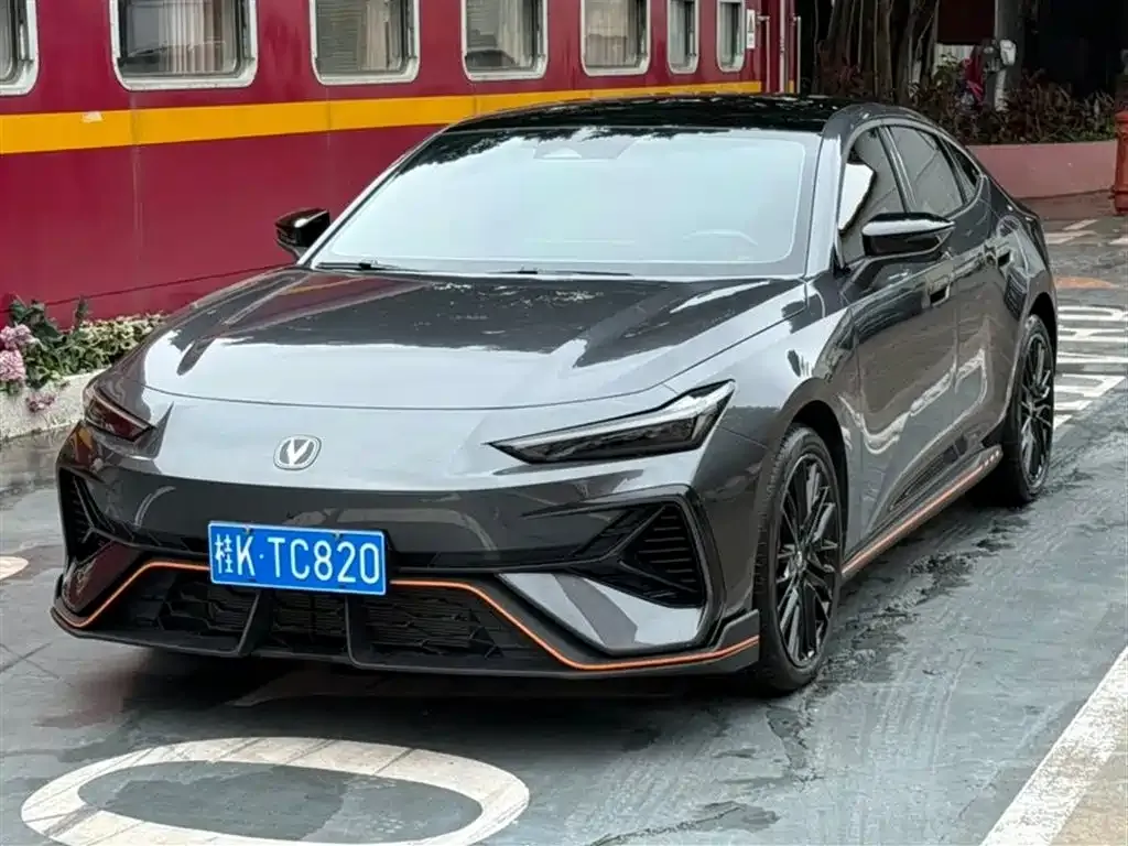 Changan UNI-V 2025 из CN, фото 1
