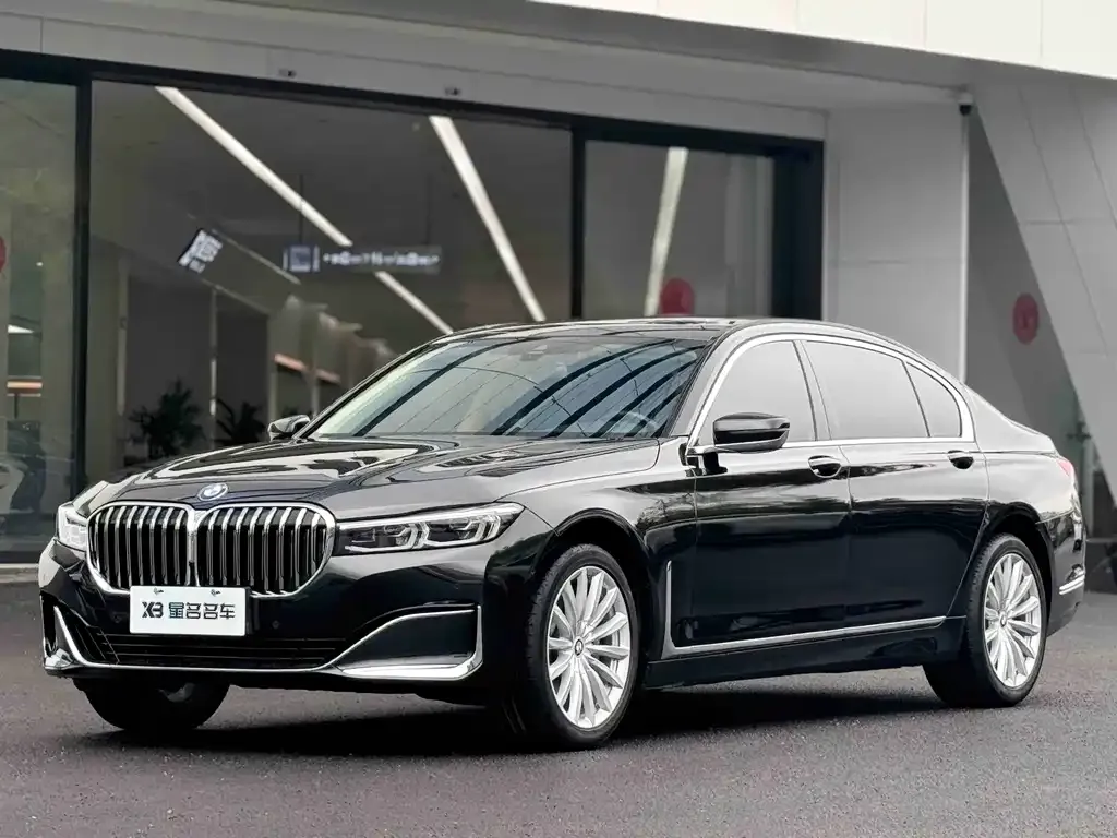 BMW 7 Series — фото 1