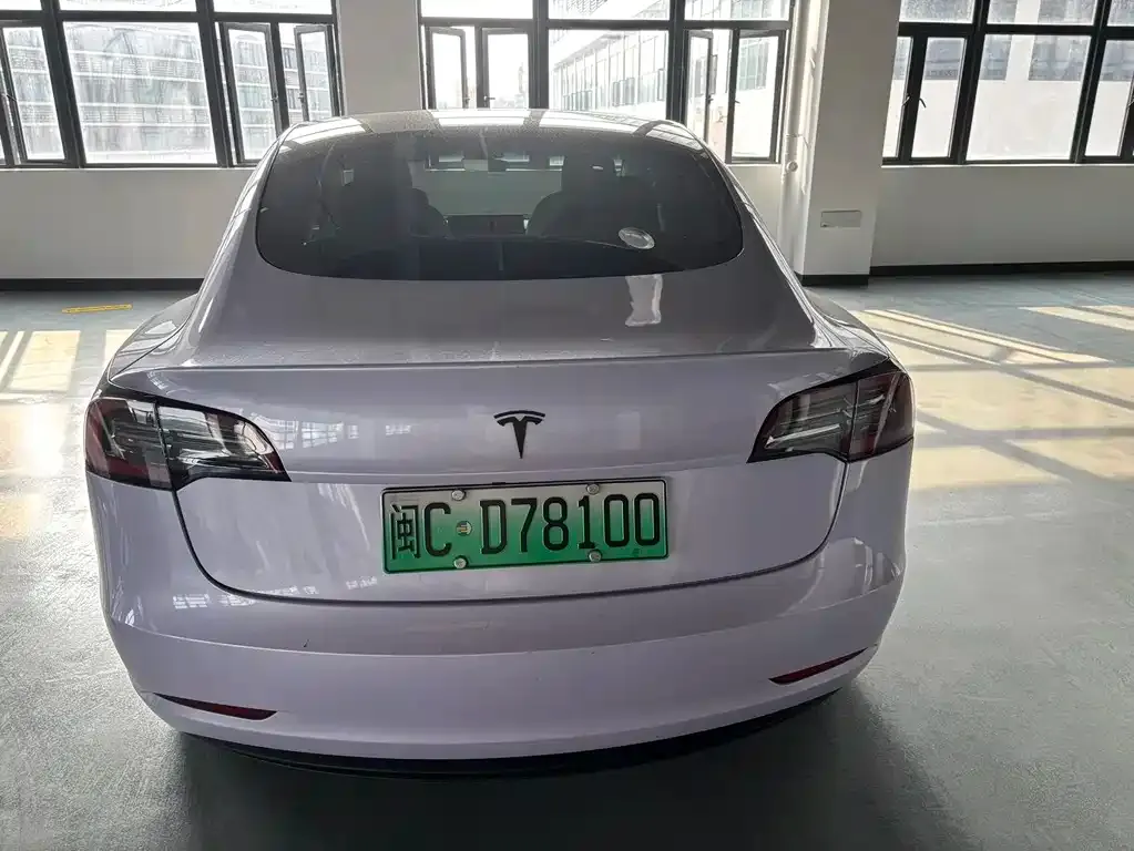 Tesla Model 3 — фото 5