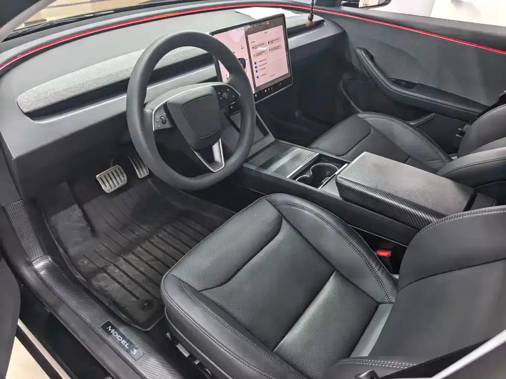Tesla Model 3 — фото 10
