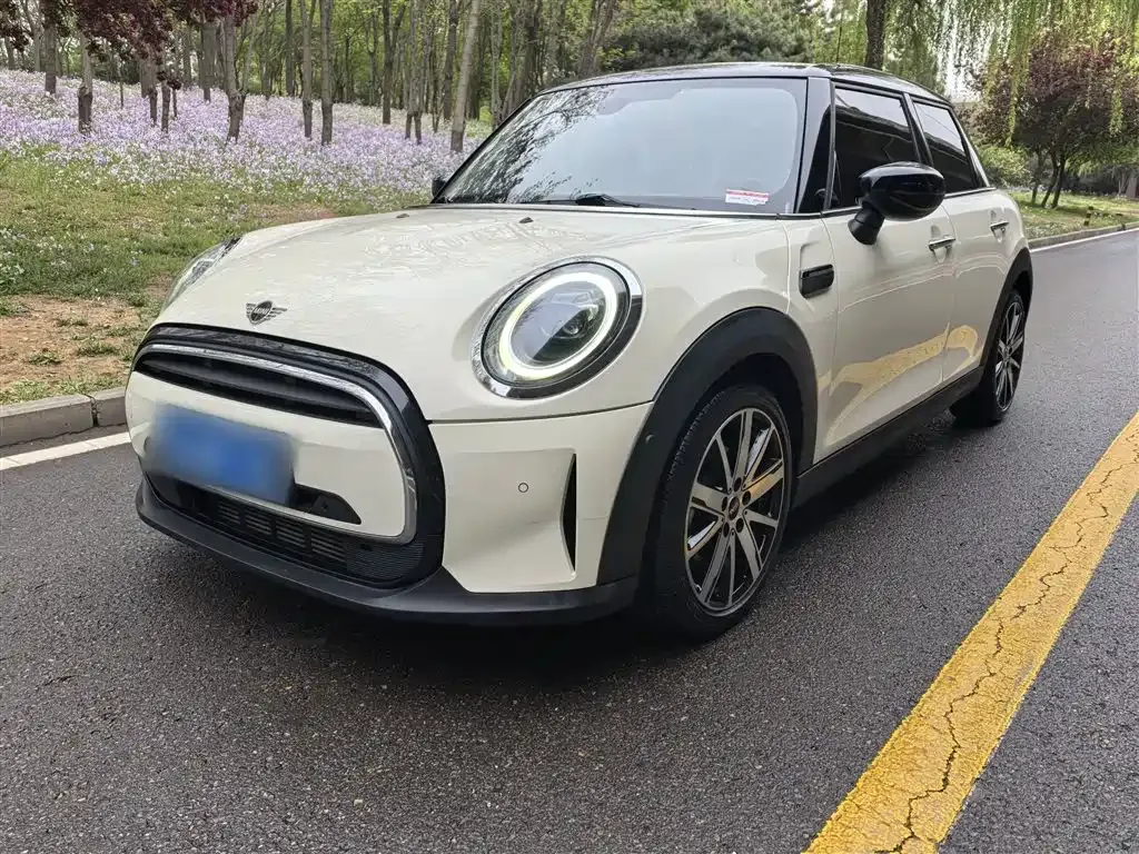 MINI Cooper (3-door) — фото 1