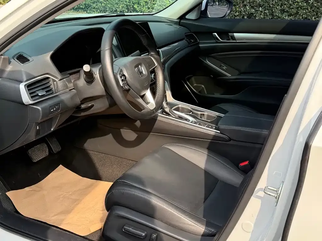 Honda Accord — фото 5