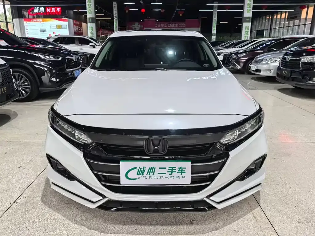 Honda Accord — фото 7