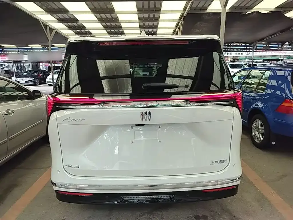 Buick GL8 2025 из CN, фото 10