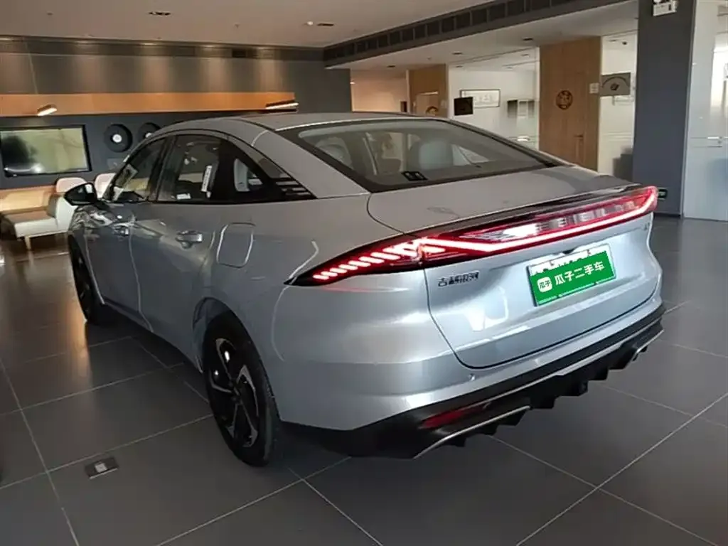 Geely Galaxy L6 2025 из CN, фото 10