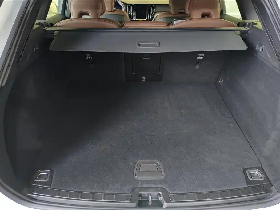 Volvo XC60 2025 из CN, фото 4