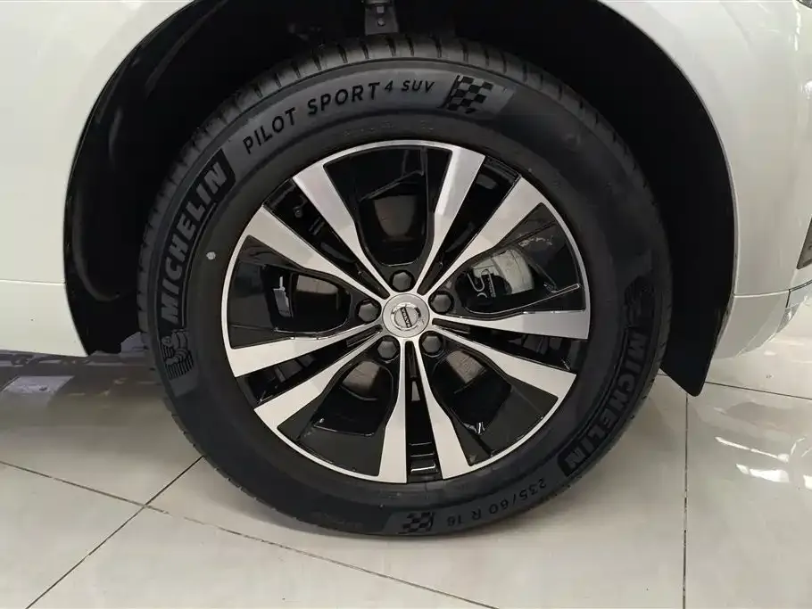 Volvo XC60 2025 из CN, фото 6