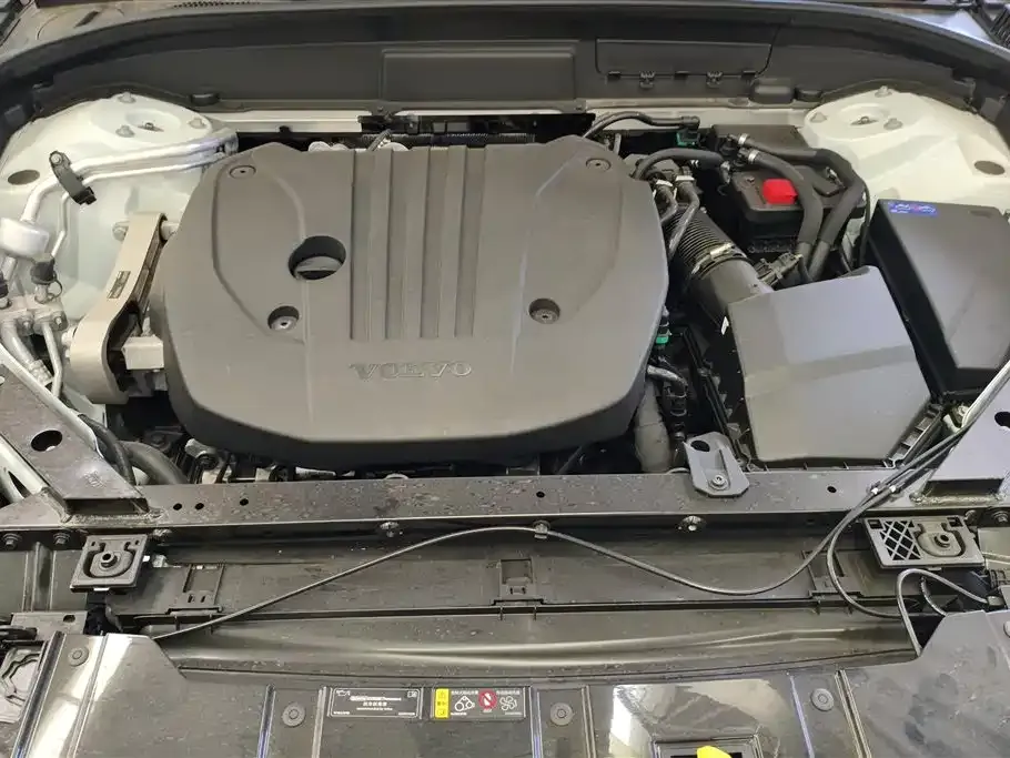 Volvo XC60 2025 из CN, фото 10