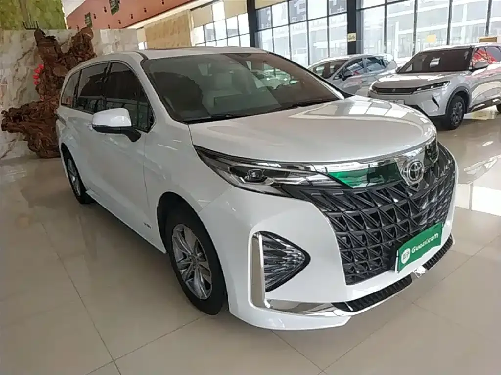 Toyota Sienna 2025 из CN, фото 10