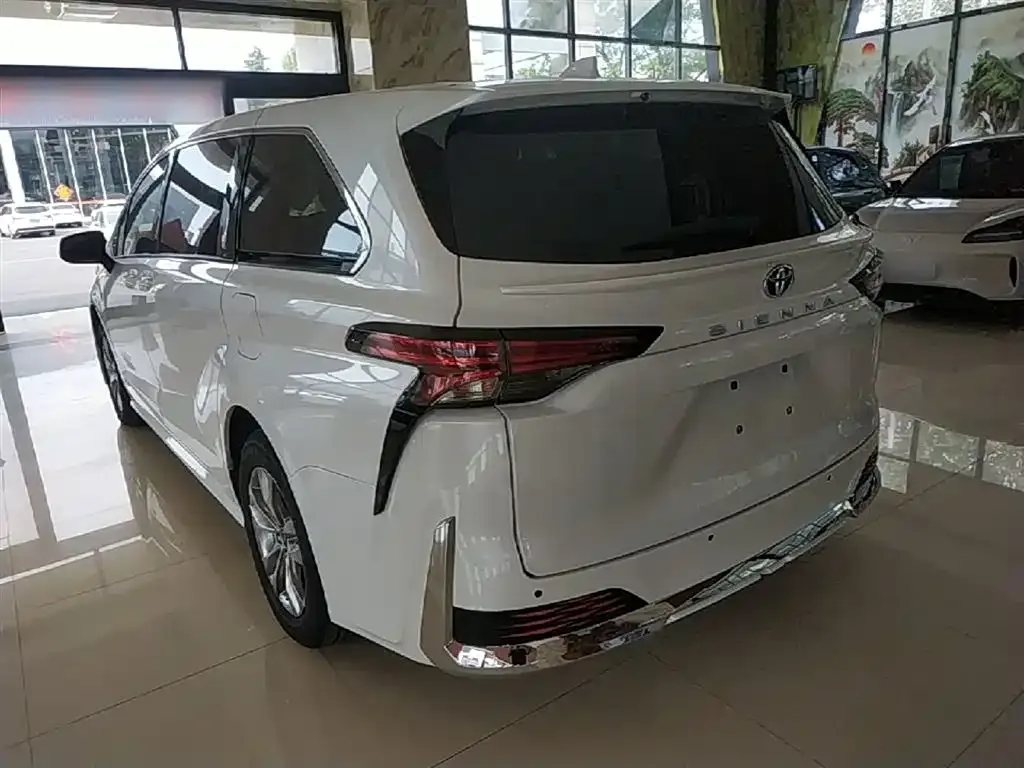 Toyota Sienna 2025 из CN, фото 3