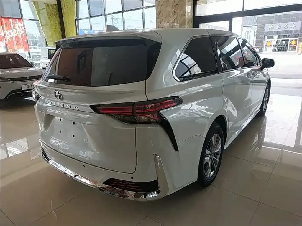 Toyota Sienna 2025 из CN, фото 7