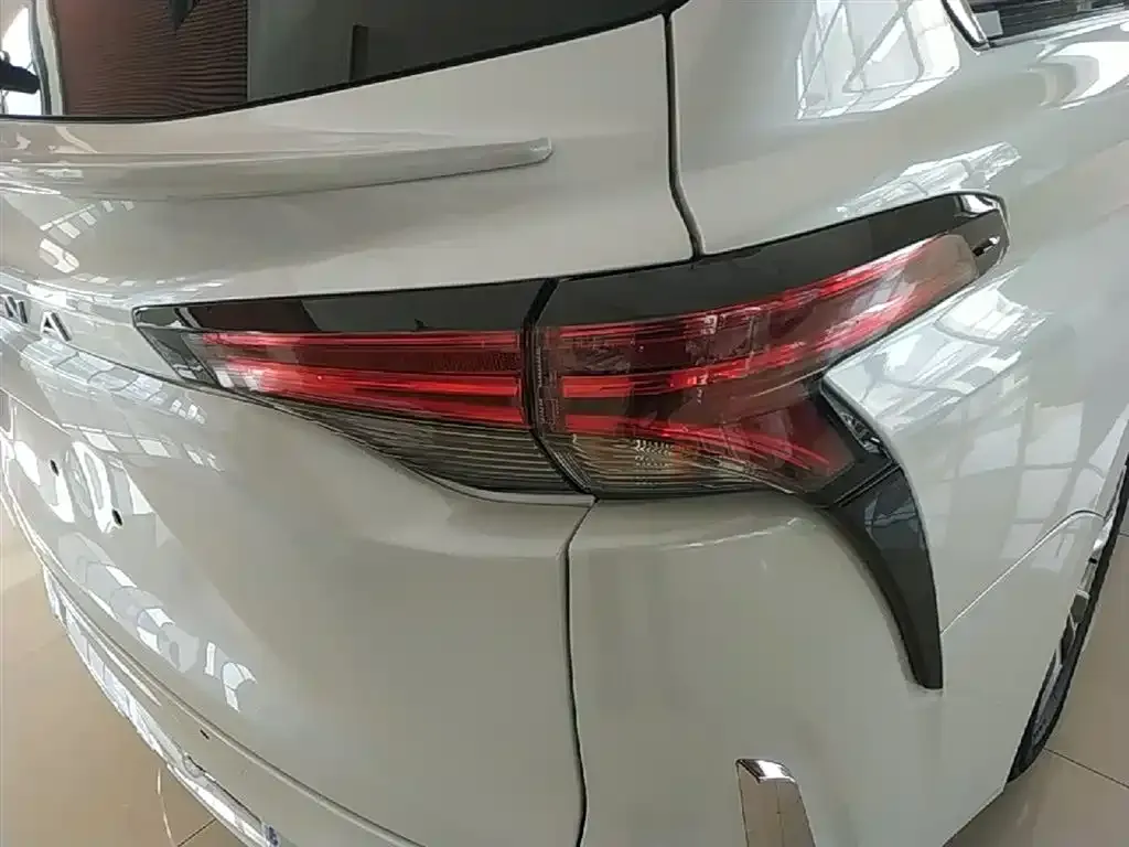 Toyota Sienna 2025 из CN, фото 5