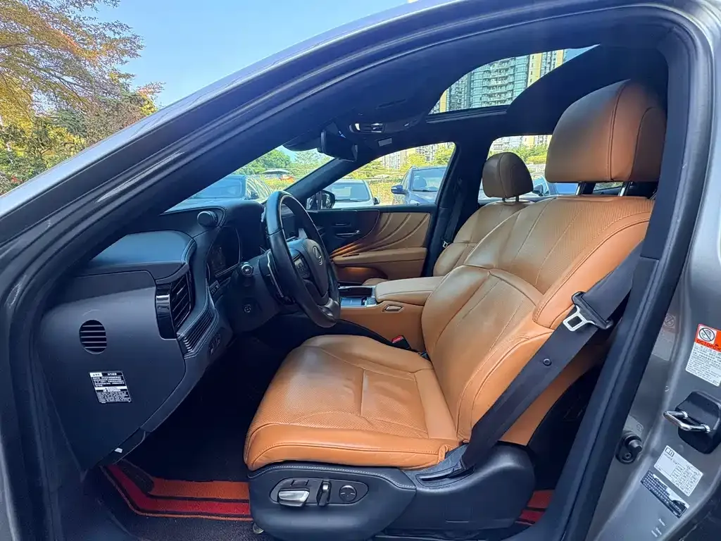 Lexus LS 2021 из CN, фото 3