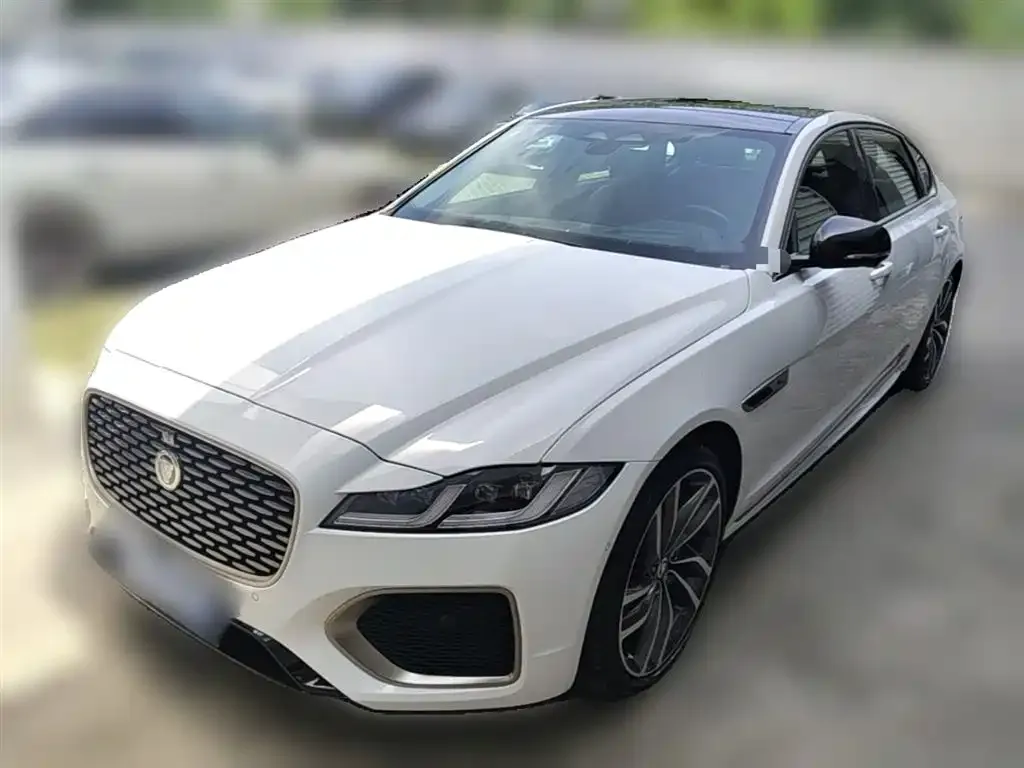 Jaguar XFL — фото 1