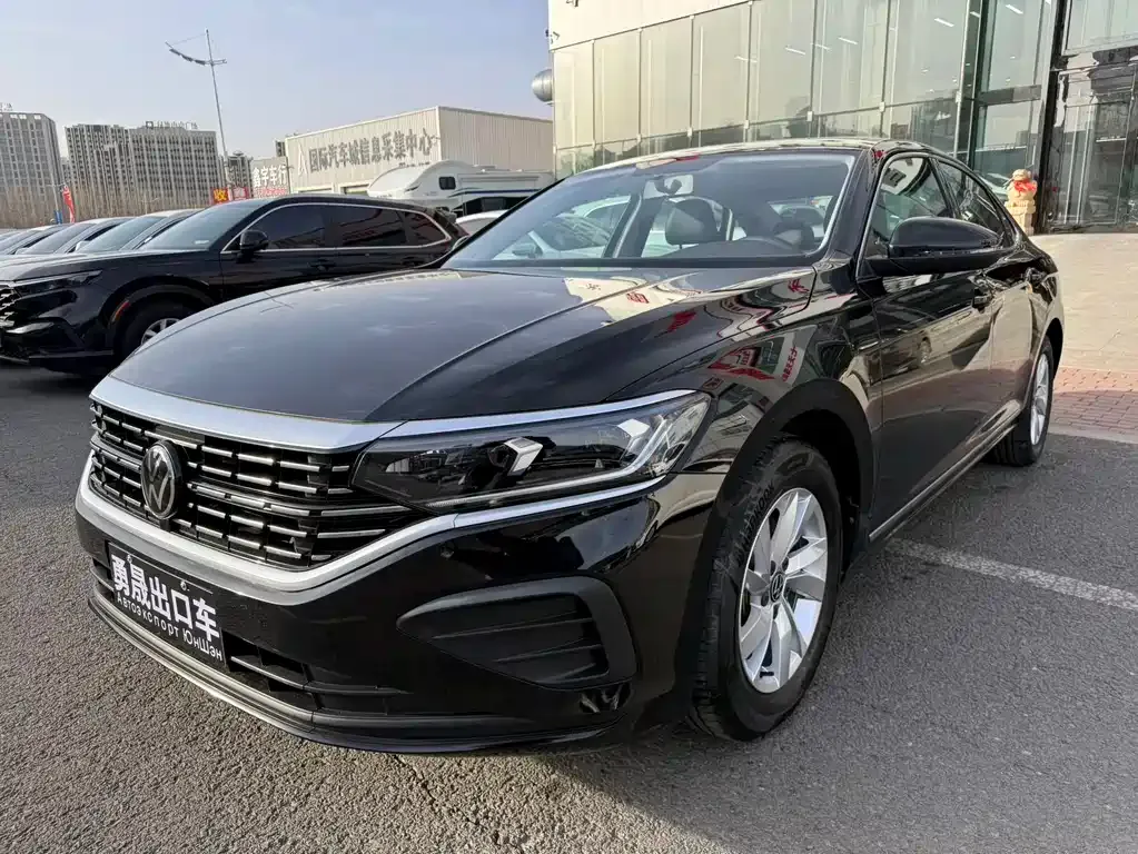 Volkswagen Passat — фото 1