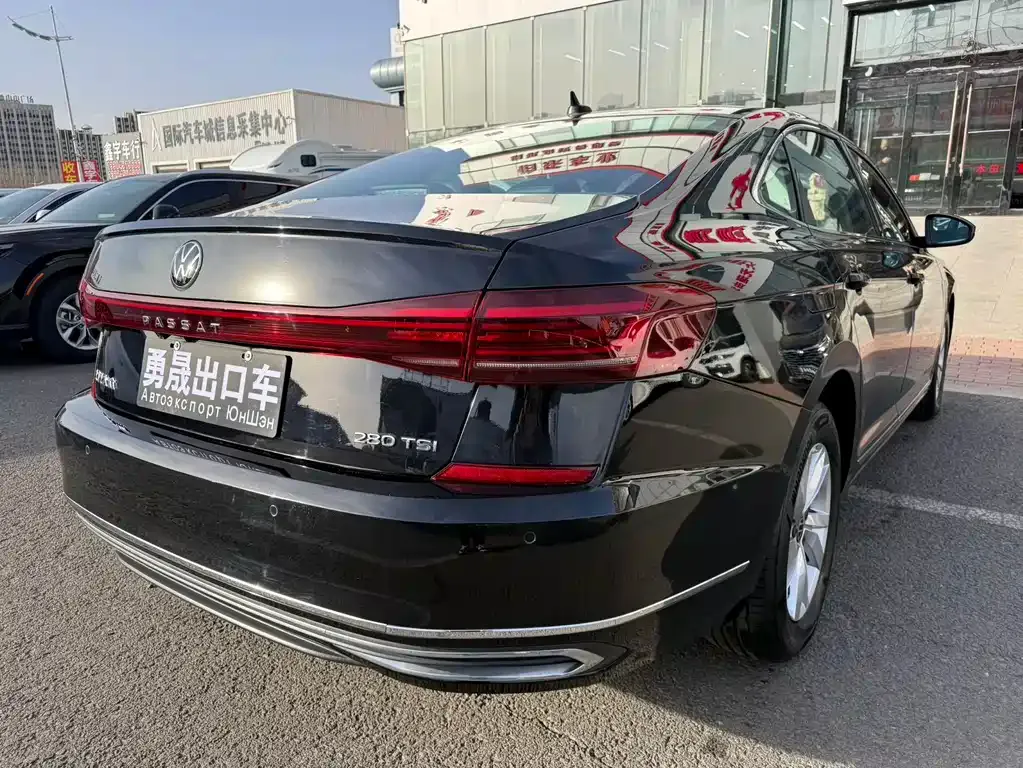 Volkswagen Passat — фото 8