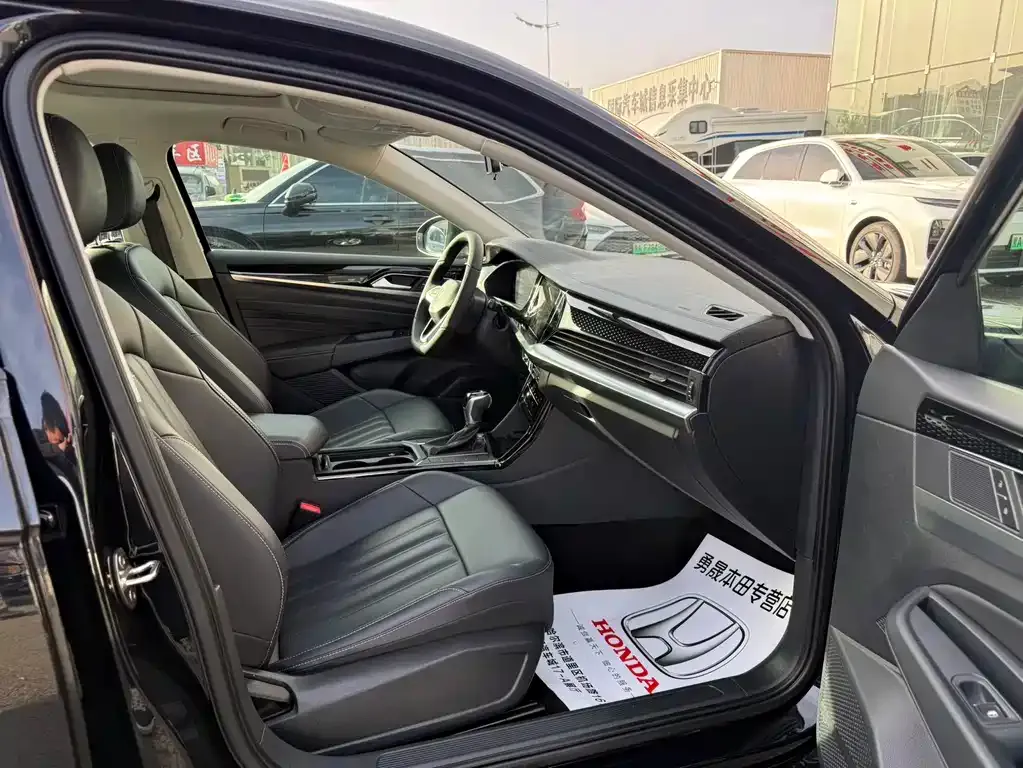 Volkswagen Passat — фото 6