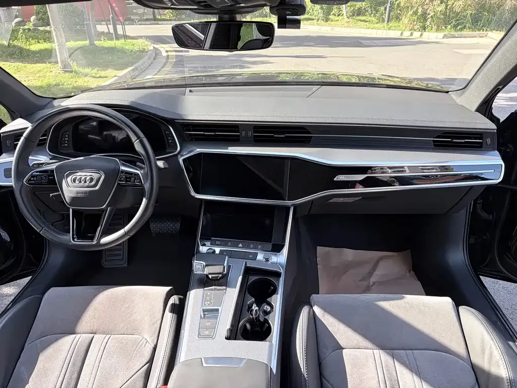 Audi A6L — фото 2