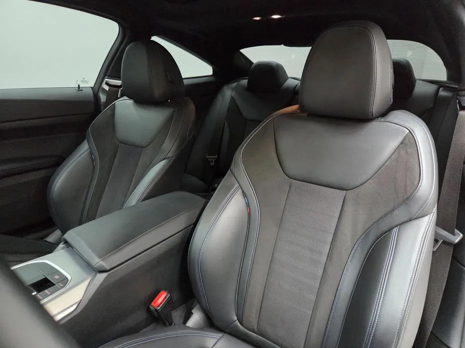 BMW 4-Series 2022 из KR, фото 9