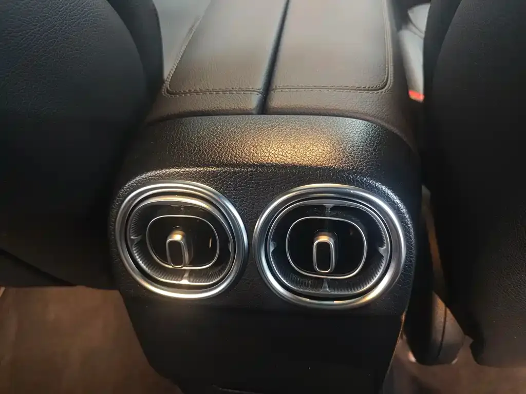 Mercedes-Benz C-Class 2023 из CN, фото 4