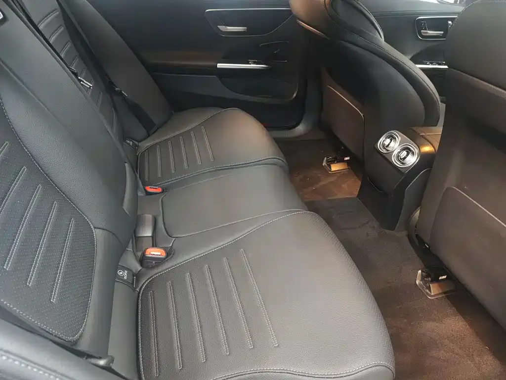 Mercedes-Benz C-Class 2023 из CN, фото 7