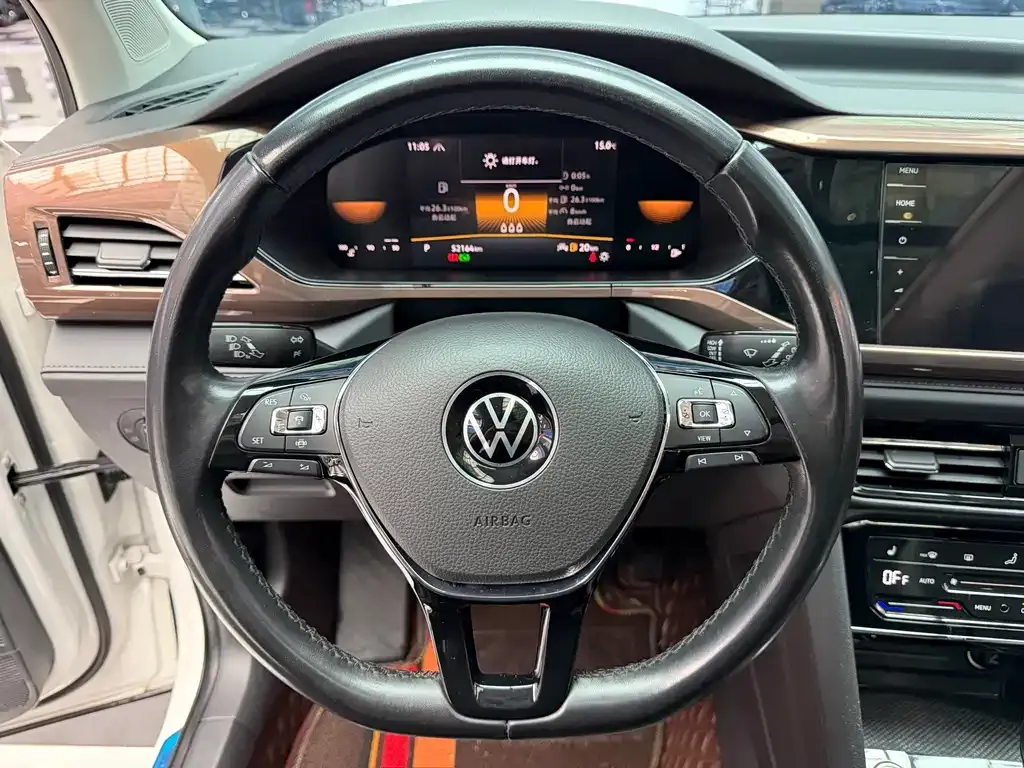 Volkswagen Tharu — фото 7