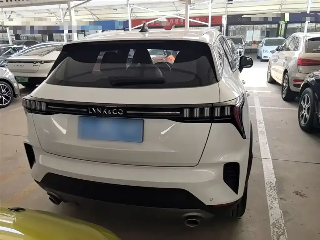 Lynk & Co 06 2023 из CN, фото 9