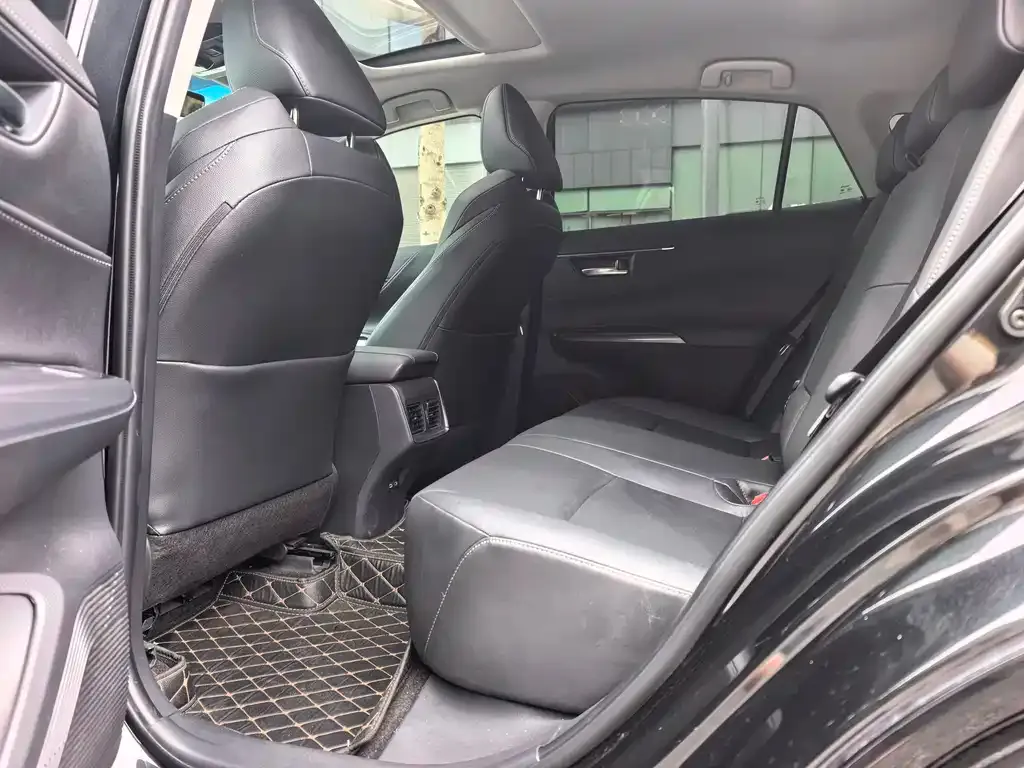 Toyota Venza 2023 из CN, фото 3