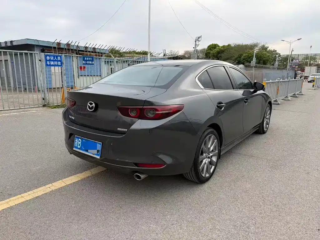 Mazda 3 Axela 2021 из CN, фото 4