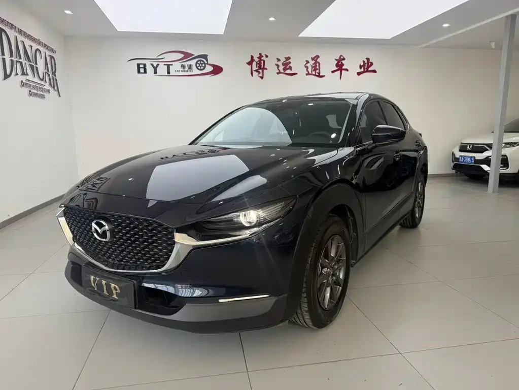 Mazda CX-30 — фото 1