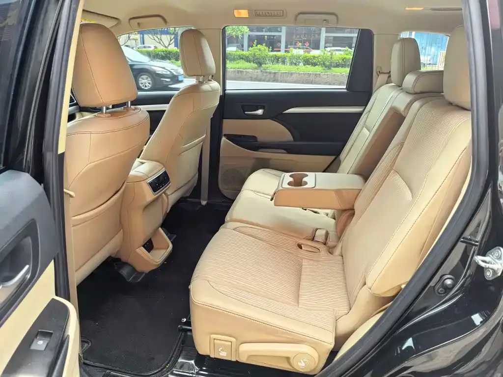 Toyota Highlander 2022 из CN, фото 5