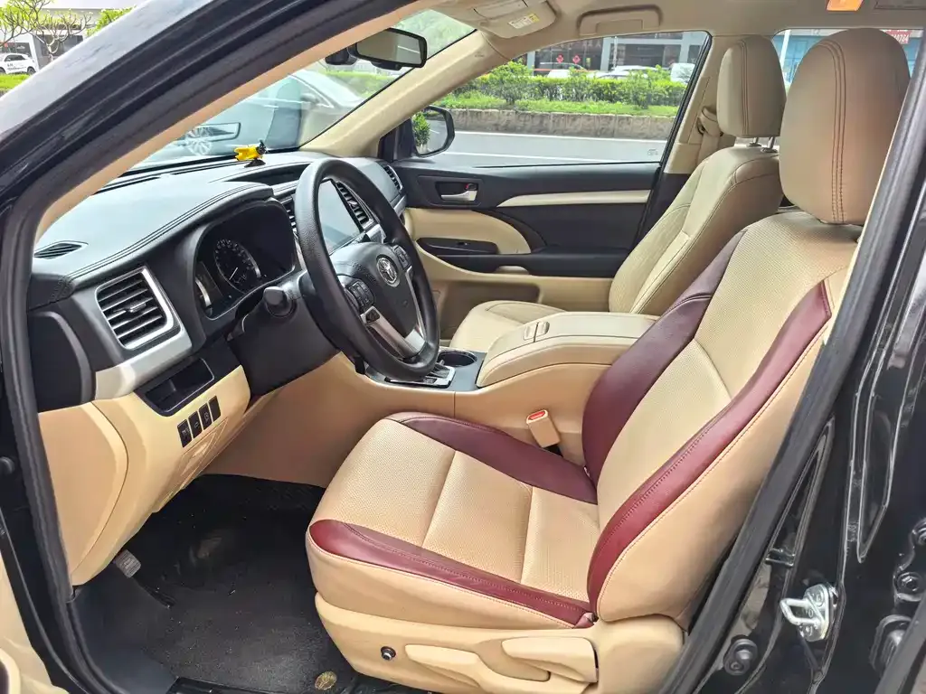 Toyota Highlander 2022 из CN, фото 6