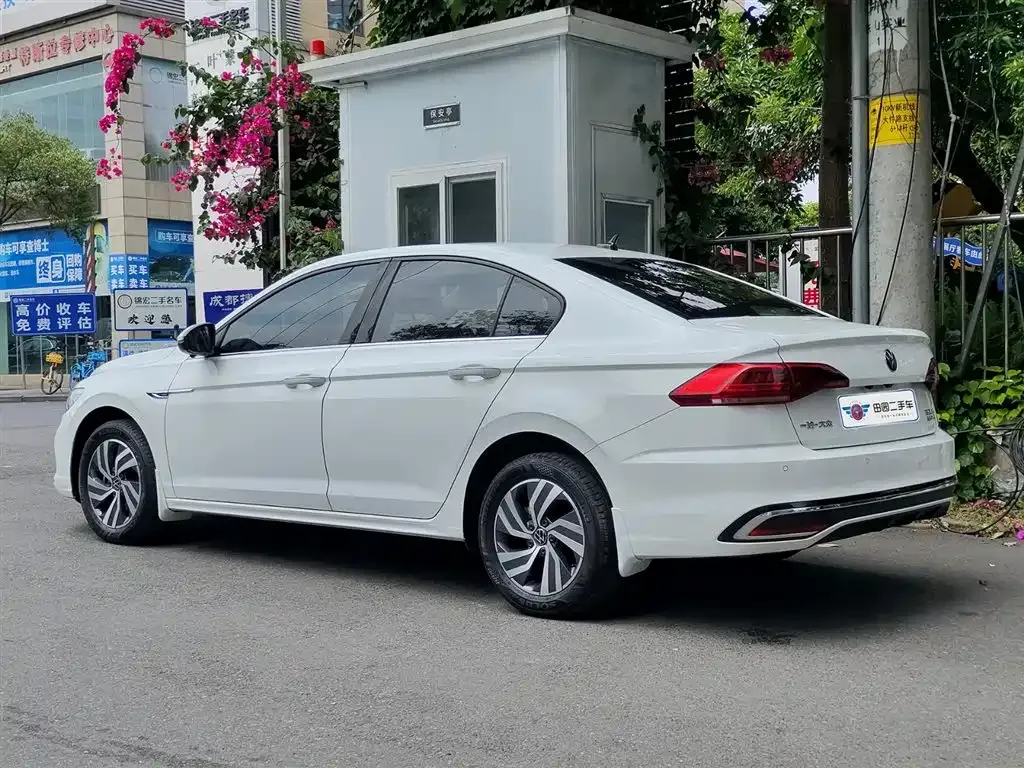 Volkswagen Bora 2024 из CN, фото 8