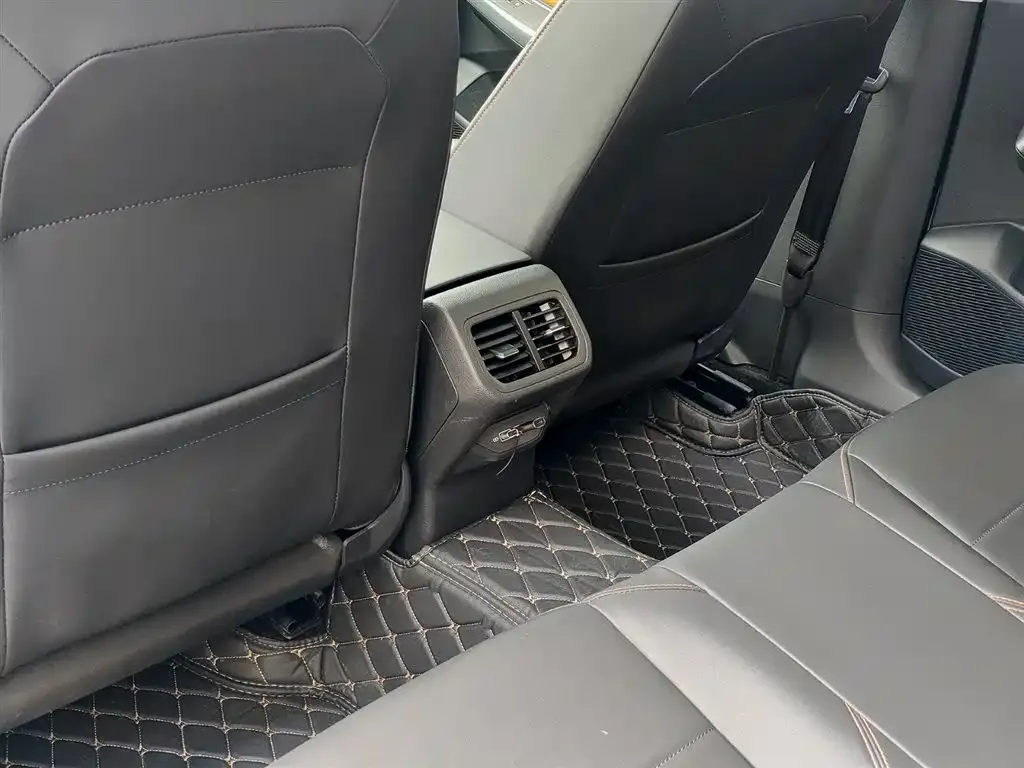Volkswagen Bora 2024 из CN, фото 6