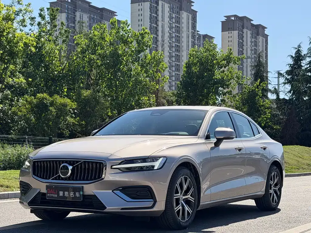 Volvo S60 2026 из CN, фото 1