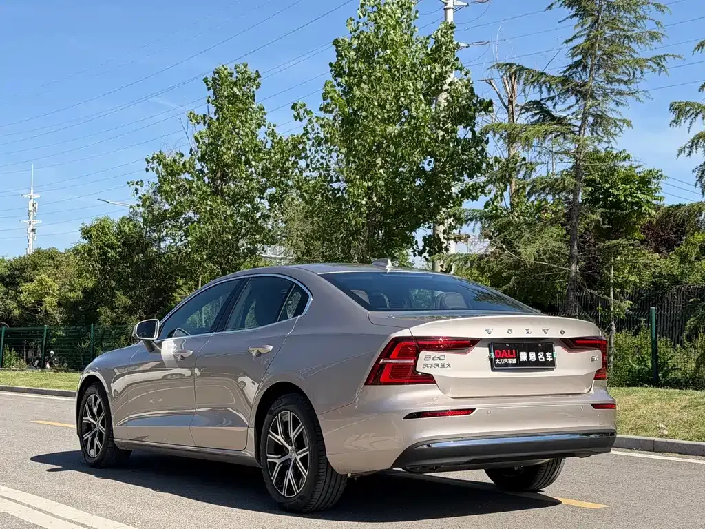 Volvo S60 2026 из CN, фото 10