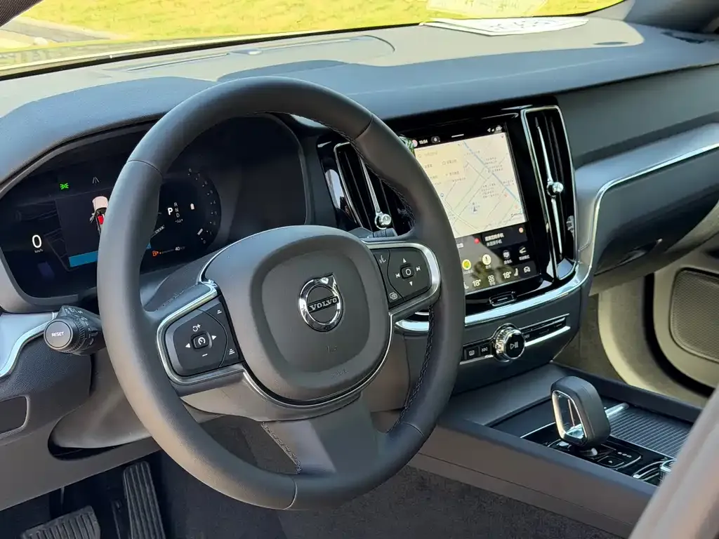 Volvo S60 2026 из CN, фото 3