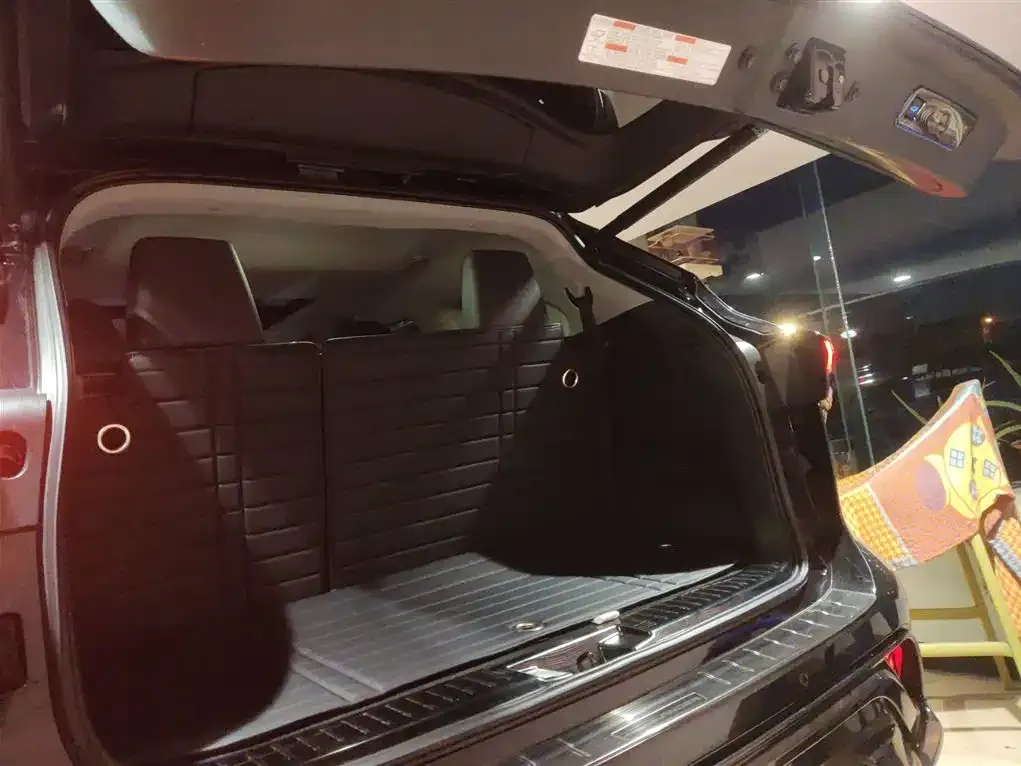Toyota Highlander — фото 10