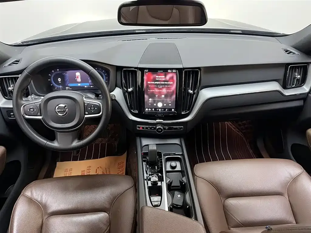 Volvo XC60 2022 из CN, фото 8
