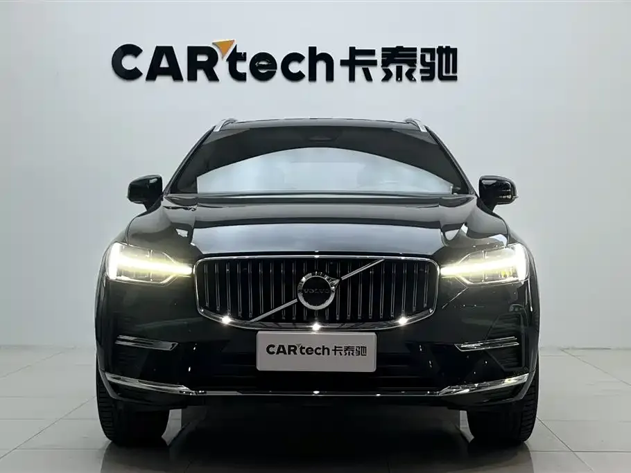 Volvo XC60 2022 из CN, фото 2