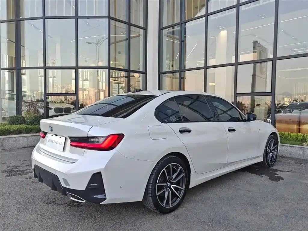 BMW 3 Series 2024 из CN, фото 8
