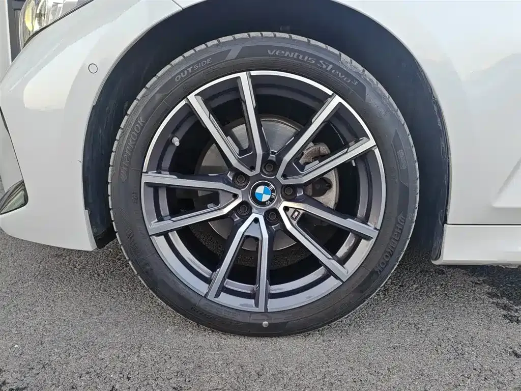 BMW 3 Series 2024 из CN, фото 4
