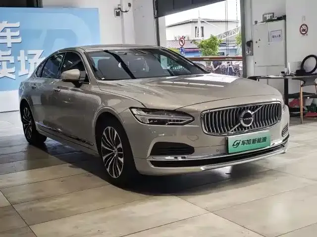 Volvo S90 PHEV 2023 из CN, фото 3