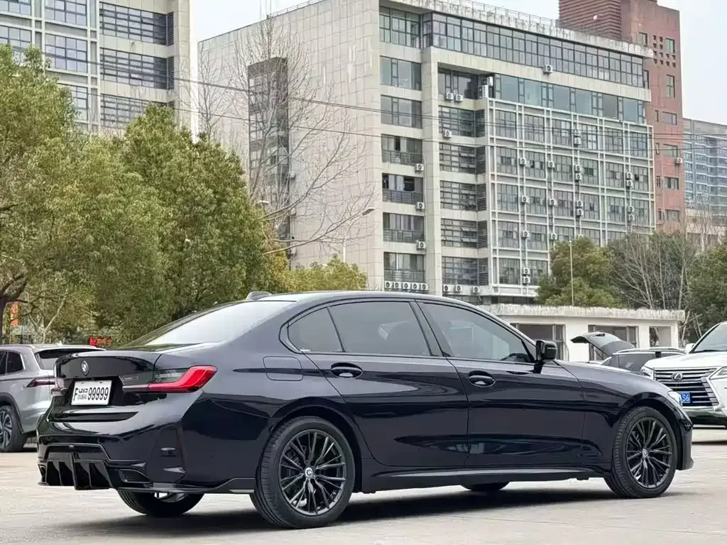 BMW 3 Series 2024 из CN, фото 9