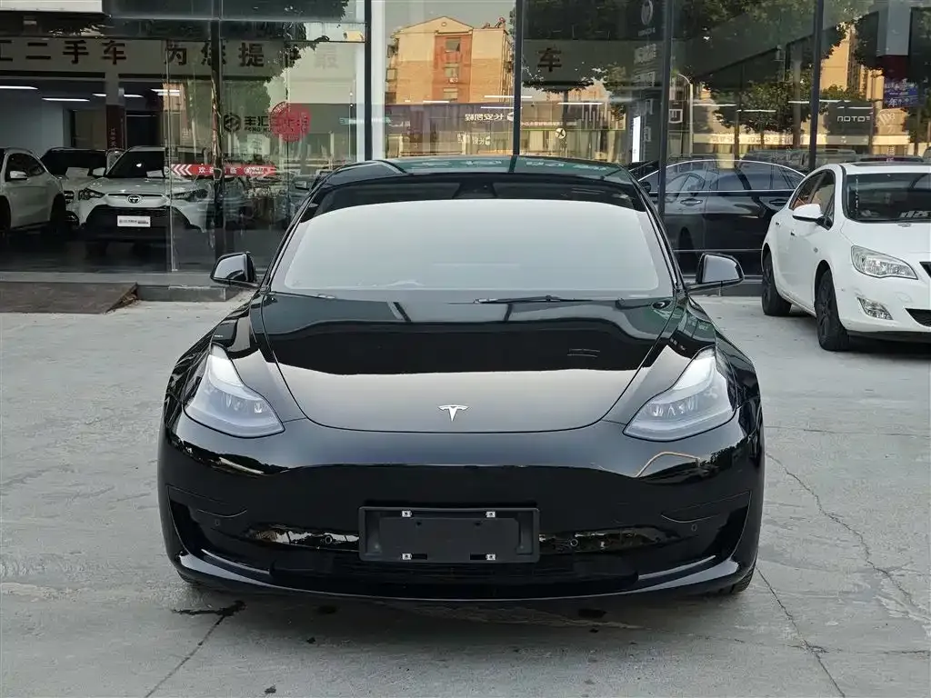 Tesla Model 3 — фото 5
