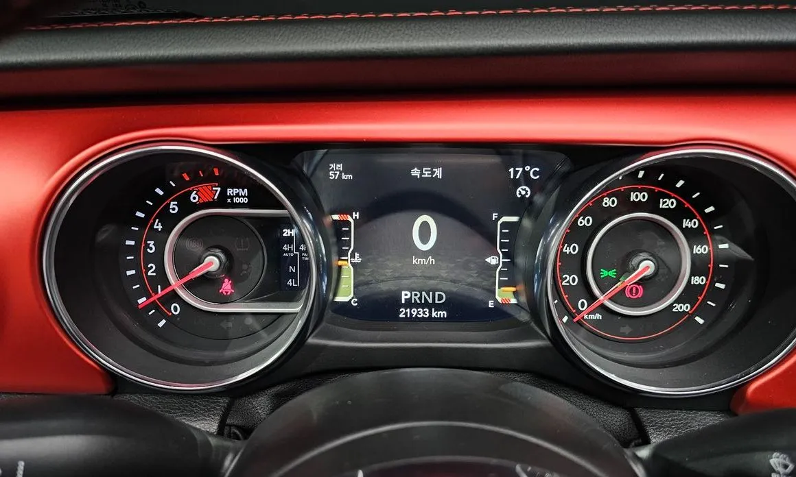 Jeep Wrangler 2021 из KR, фото 5