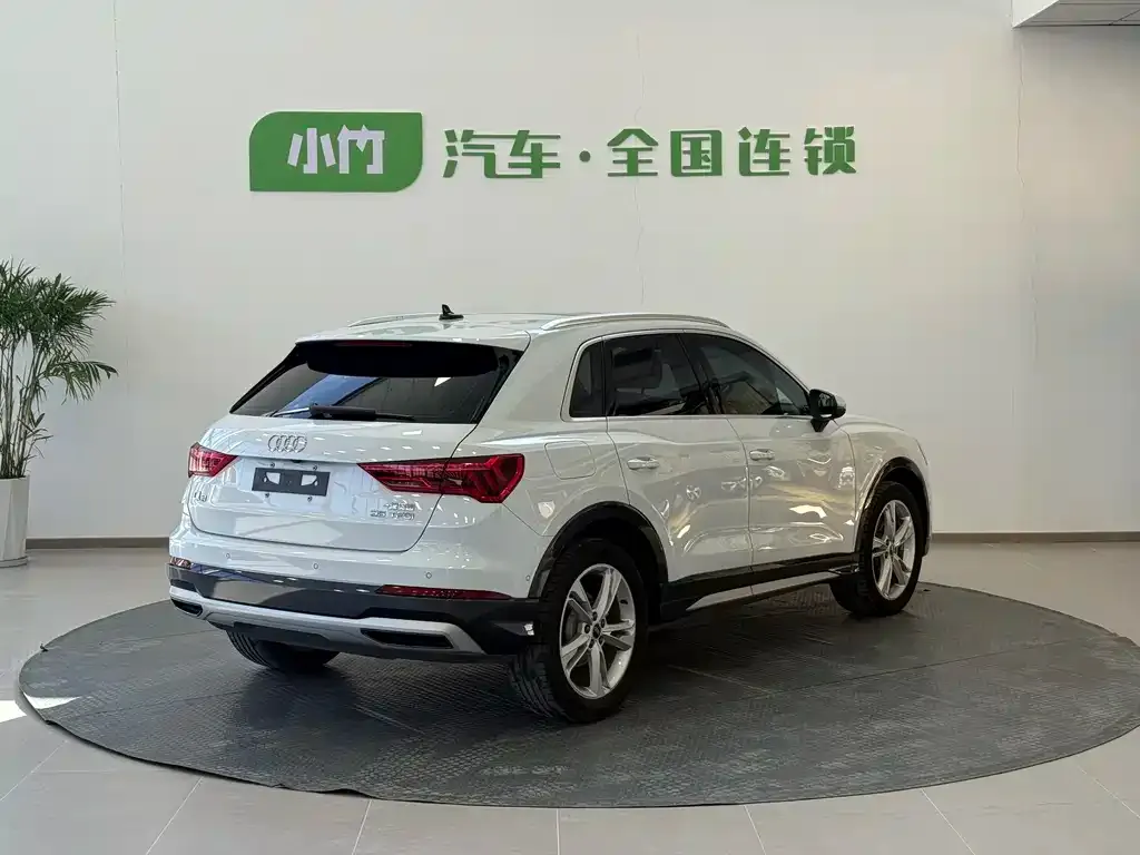 Audi Q3 — фото 10